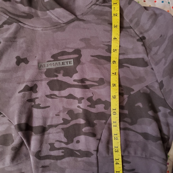 Alphalete Identity pro crop hoodie phantom camo size Medium. - Picture 8 of 9